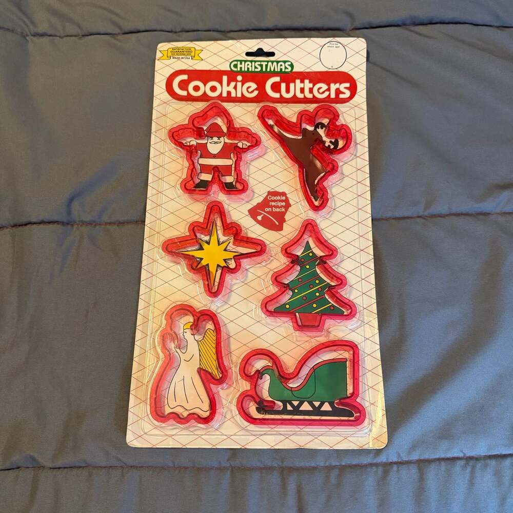 Vintage Arrow Plastic Christmas Cookie Cutters Set of 6 Item #00251 Sealed